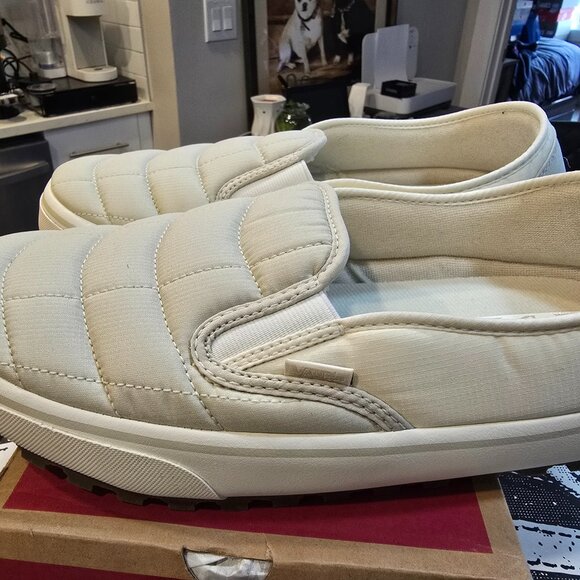 VANS Snow Lodge Slipper Mens US Size 11 Quilted Marshmallow ***RARE*** NEW - Picture 1 of 9